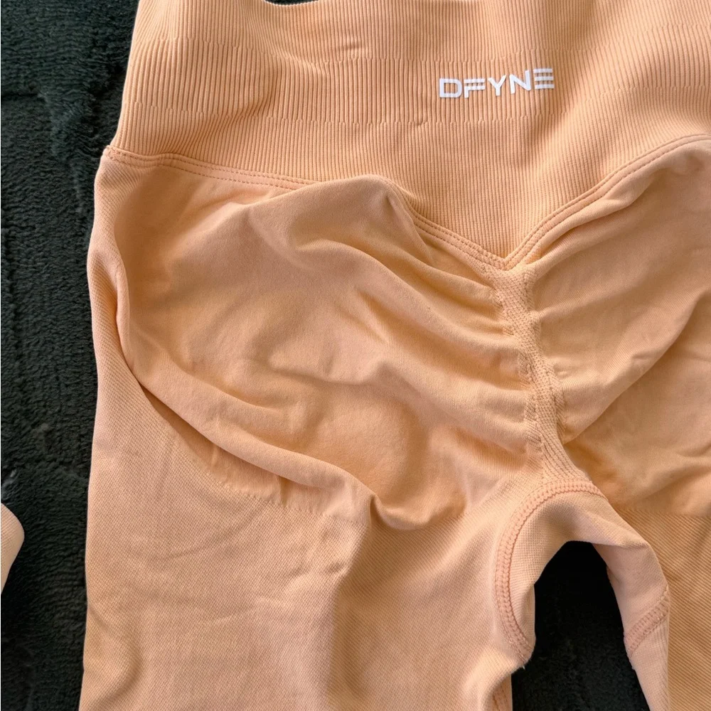 DFYNE impact bra, legging, short - Picture 6 of 8